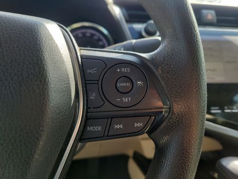 Used 2019 Toyota Camry LE w/ Sunroof Package image 21