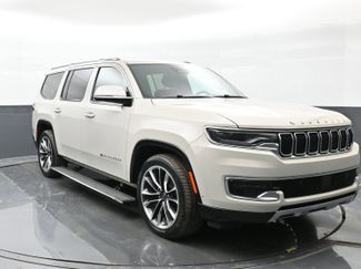 Used 2022 Jeep Wagoneer Series III w/ Premium Group I video 2