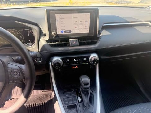 Used 2025 Toyota RAV4 XLE image 16