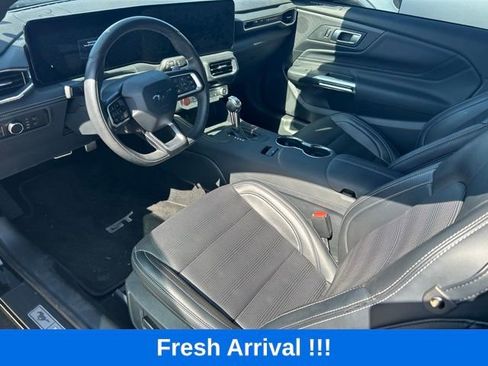 Used 2025 Ford Mustang GT Premium RWD image 18