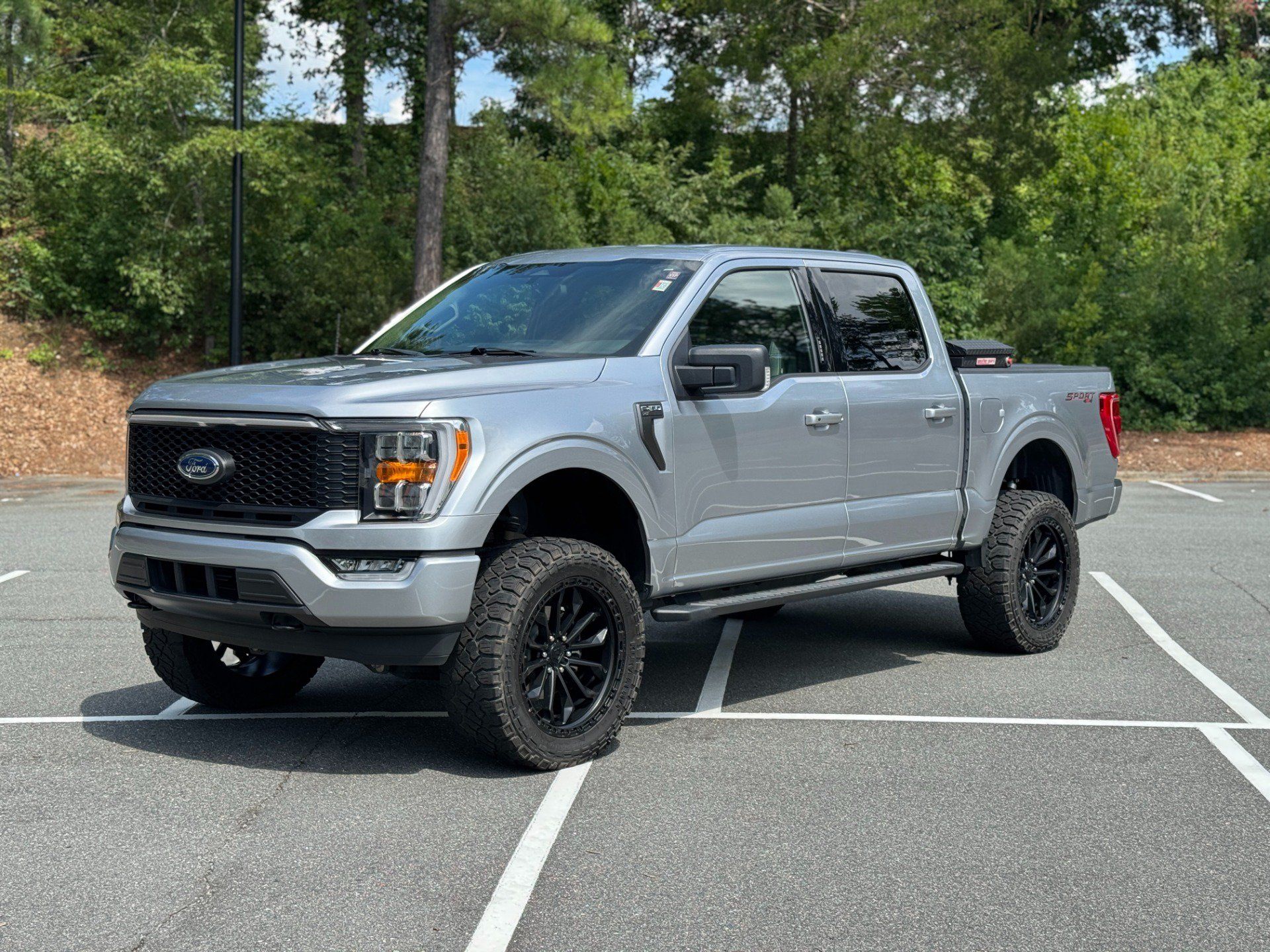 Used 2022 Ford F150 XLT w/ Equipment Group 302A High AWD/4WD image 4