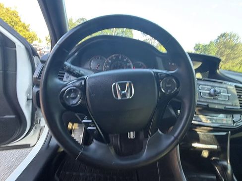 Used 2016 Honda Accord Sport image 23