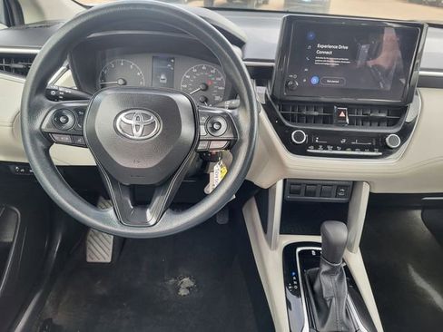 Used 2023 Toyota Corolla Cross L image 25