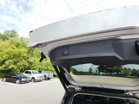 Used 2014 Ford Escape Titanium w/ Equipment Group 401A FWD image 18