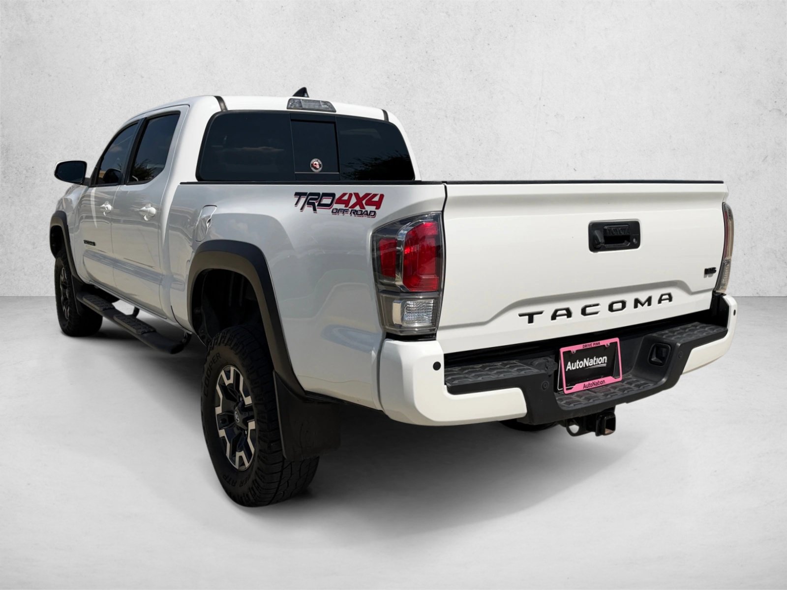 Used 2020 Toyota Tacoma TRD Off-Road w/ Technology Package AWD/4WD image 7