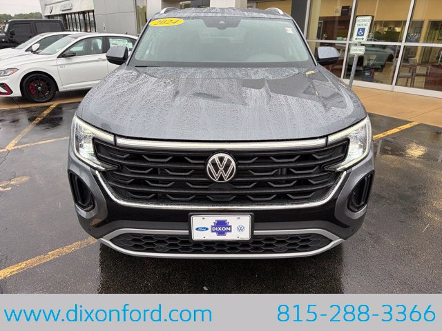 Used 2024 Volkswagen Atlas Cross Sport SE AWD/4WD image 2