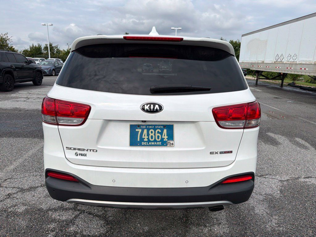 Used 2017 Kia Sorento EX AWD/4WD image 7