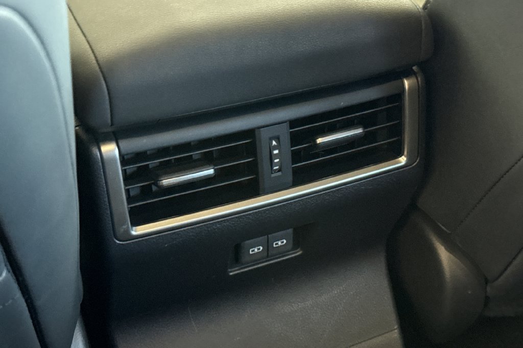 Used 2024 Lexus GX 550 AWD/4WD image 15