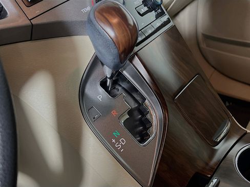 Used 2014 Toyota Venza LE image 23