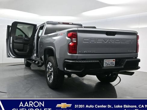 Used 2025 Chevrolet Silverado 2500 Custom w/ Custom Convenience Package AWD/4WD image 3