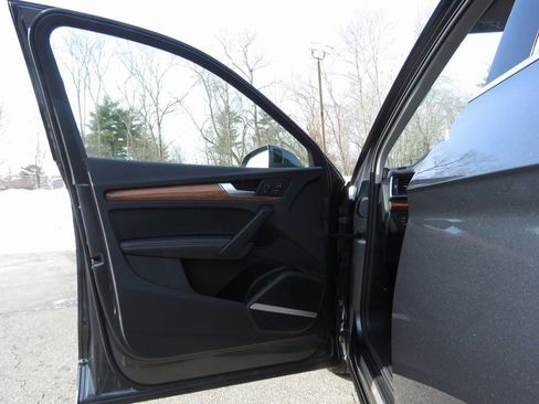 Used 2022 Audi Q5 2.0T Prestige image 9