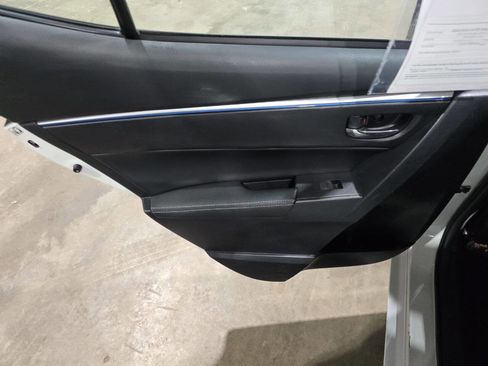 Used 2014 Toyota Corolla S image 26