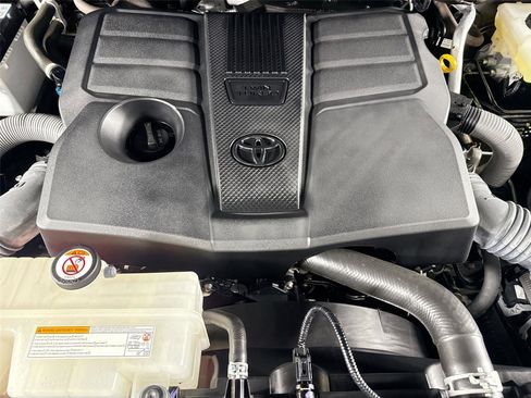 Used 2024 Toyota Tundra Limited w/ Power Package image 46