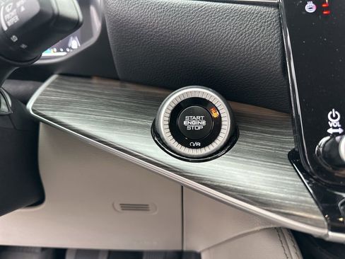 Used 2023 Jeep Wagoneer Series III w/ Preferred Equipment Group image 51