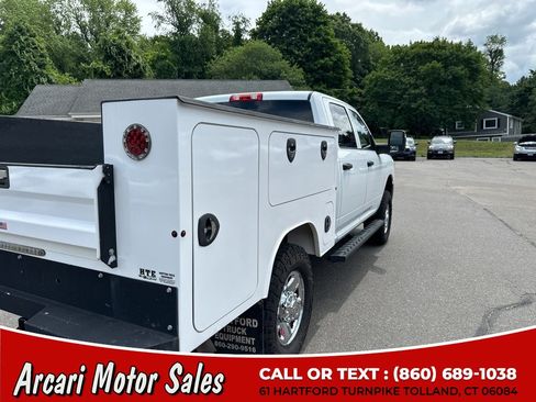 Used 2023 RAM 2500 Tradesman w/ Chrome Appearance Group AWD/4WD image 11