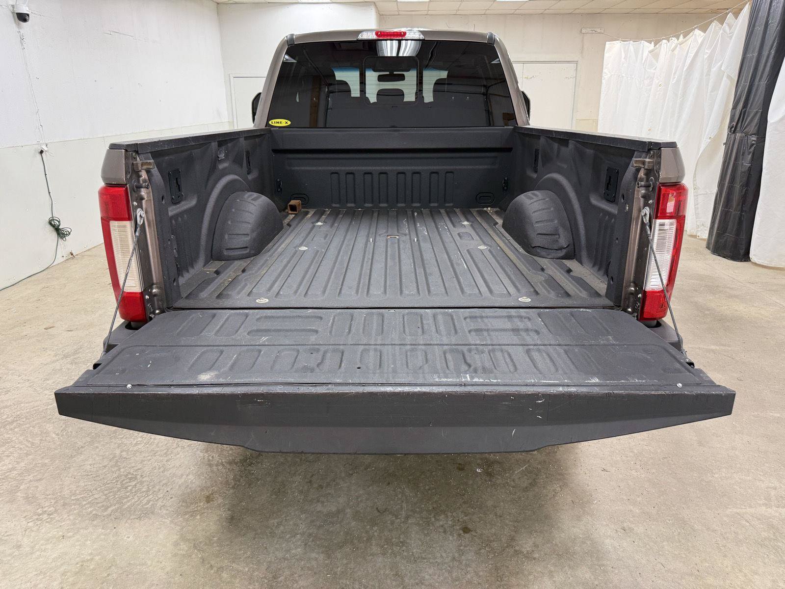 Used 2019 Ford F250 Lariat w/ Chrome Package AWD/4WD image 25
