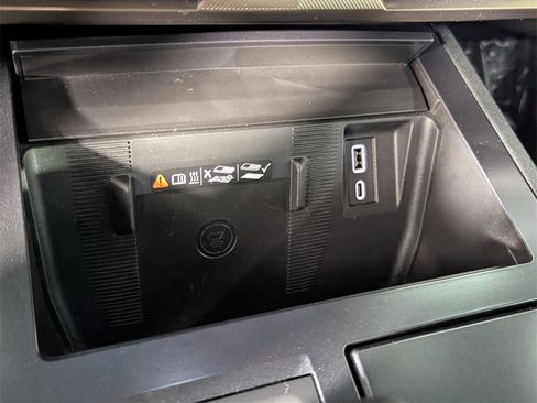 Used 2024 GMC Hummer EV 3X w/ LPO, Illumination Package image 26