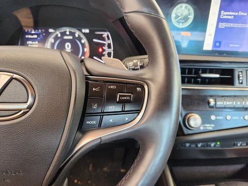 Used 2023 Lexus ES 350 w/ Premium Package image 31