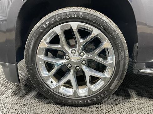 Used 2018 Chevrolet Suburban Premier image 18