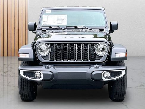 New 2026 Jeep Gladiator Sport AWD/4WD image 3