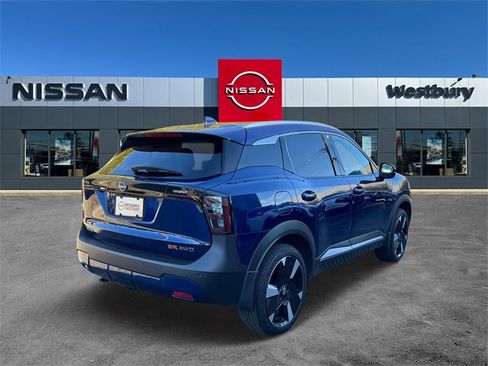 Used 2025 Nissan Kicks SR w/ SR Premium Package image 6
