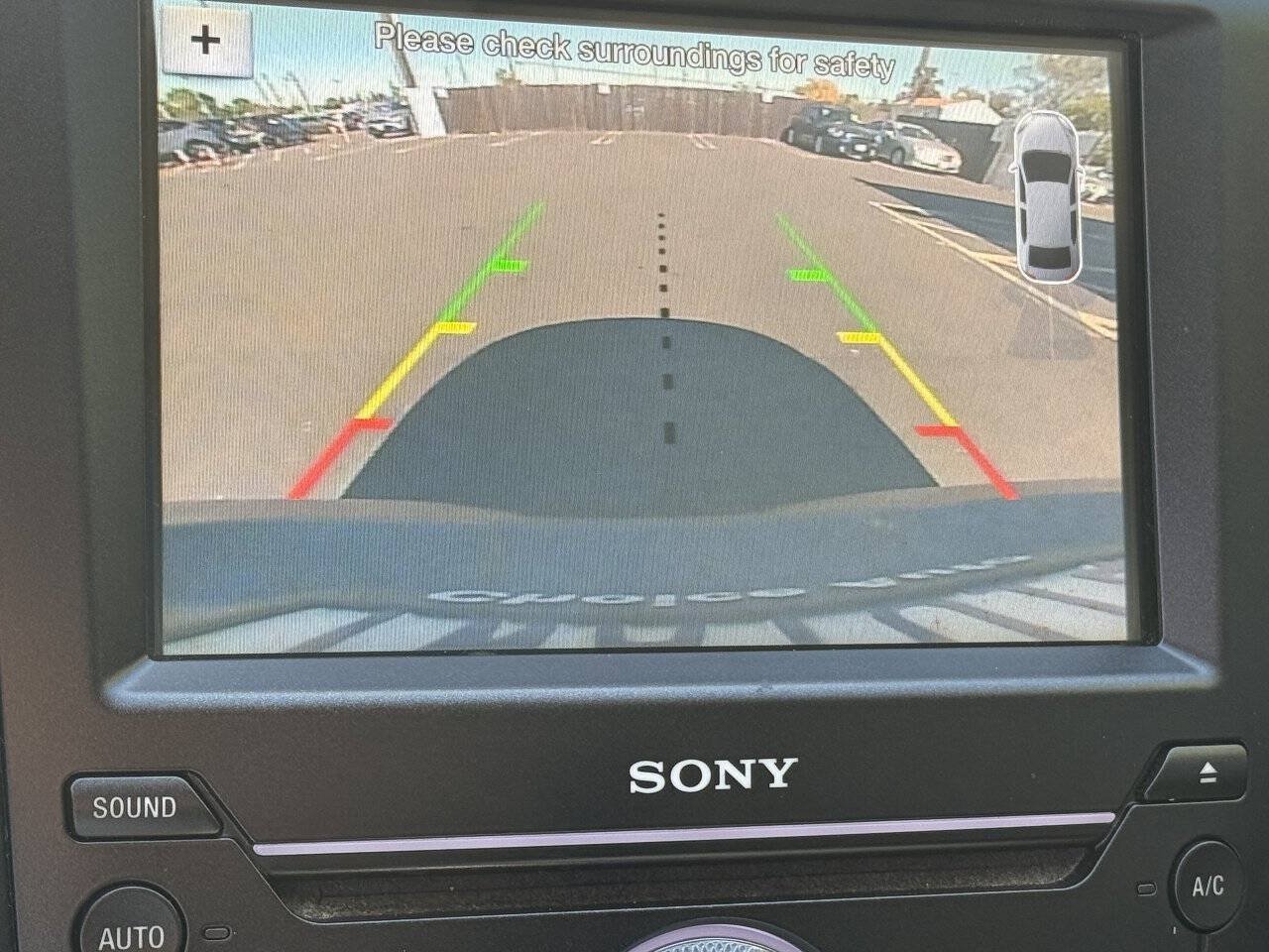 Used 2017 Ford Fusion Titanium FWD image 11