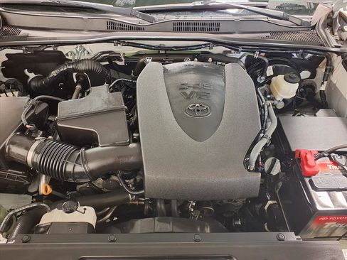 Used 2022 Toyota Tacoma SR5 image 29