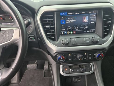 Used 2020 GMC Acadia SLT image 13