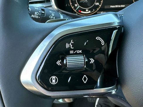 New 2025 Jaguar F-PACE R-Dynamic S image 27