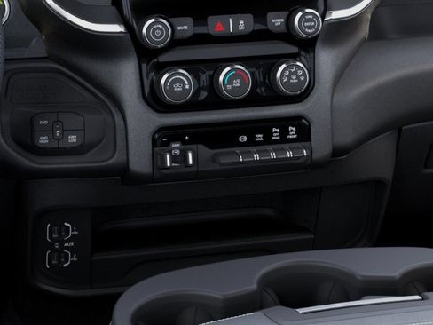 New 2025 RAM 2500 Big Horn AWD/4WD image 25