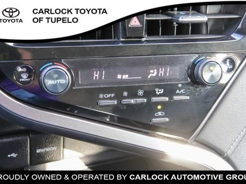 Used 2023 Toyota Camry SE image 16