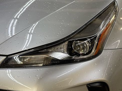 Used 2022 Toyota Prius LE FWD image 32