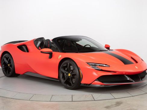 Certified 2022 Ferrari SF90 Spider image 9