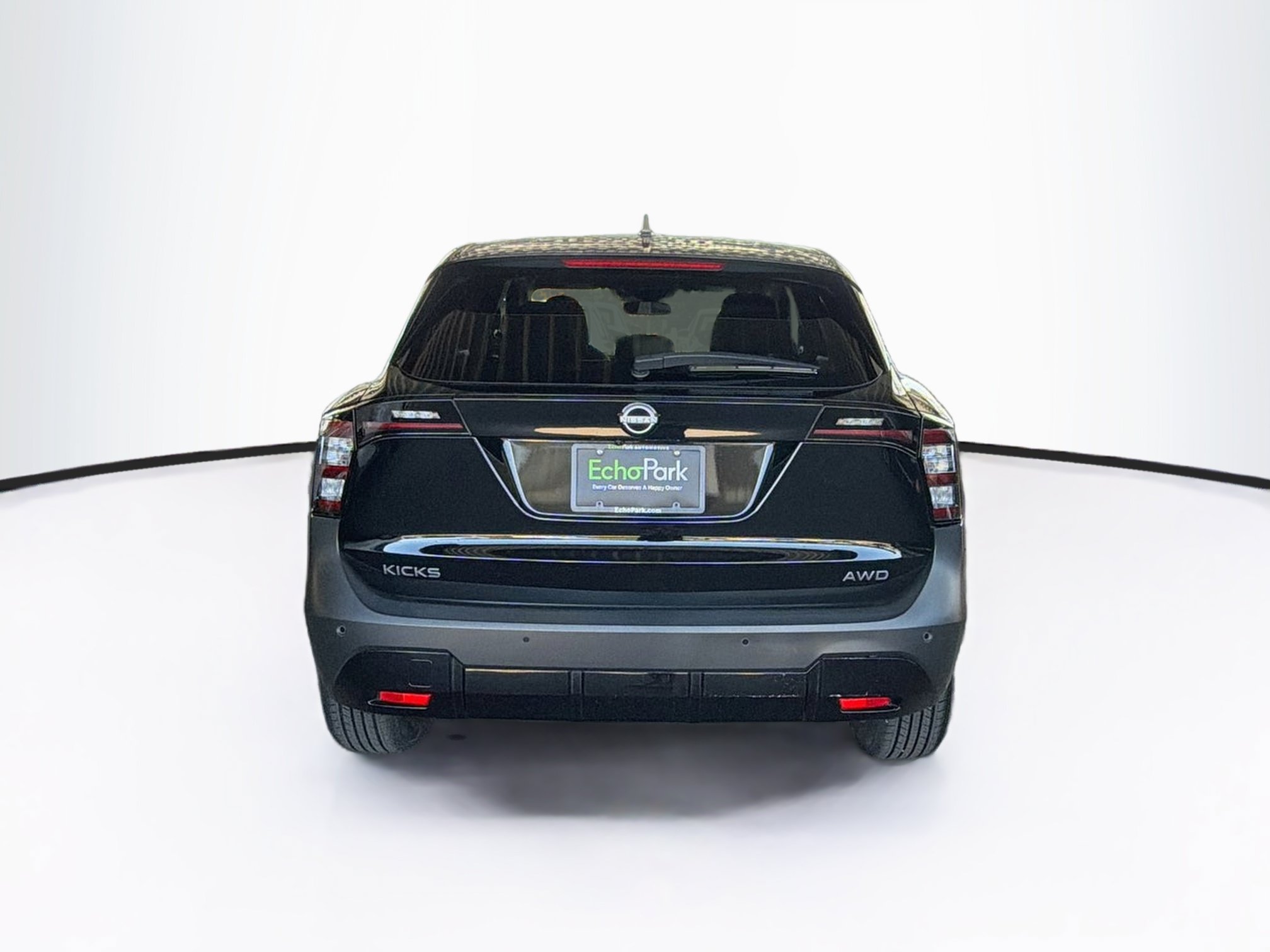 Used 2025 Nissan Kicks SV AWD/4WD image 7