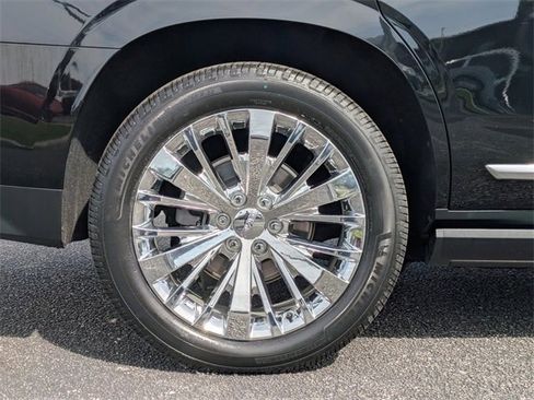 Used 2022 GMC Yukon Denali w/ Denali Ultimate Package image 12