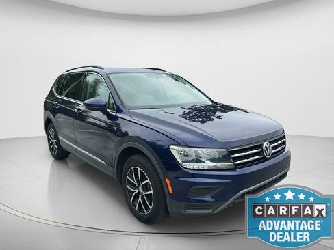 Used 2021 Volkswagen Tiguan SE w/ Panoramic Sunroof Package image 8
