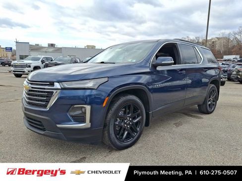Certified 2023 Chevrolet Traverse LT w/ LT Premium Package image 3