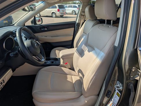 Used 2019 Subaru Outback 2.5i Limited AWD/4WD image 7