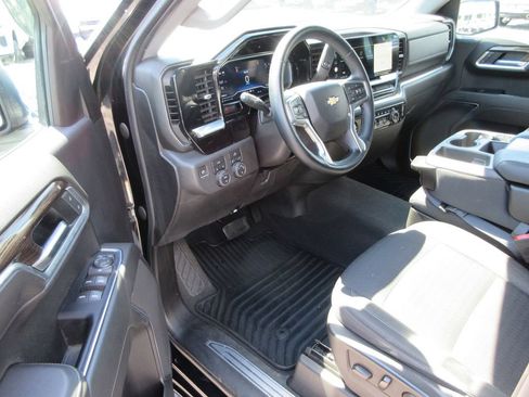Certified 2022 Chevrolet Silverado 1500 LT AWD/4WD image 14