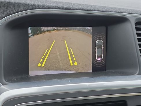 Used 2018 Volvo S60 T5 Inscription image 17