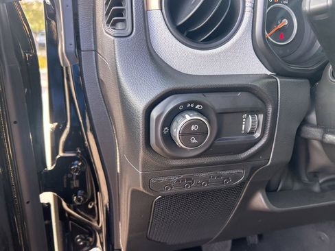 New 2026 Jeep Gladiator Sport AWD/4WD image 35