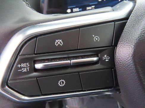 Used 2025 Chevrolet Equinox LT AWD/4WD image 17