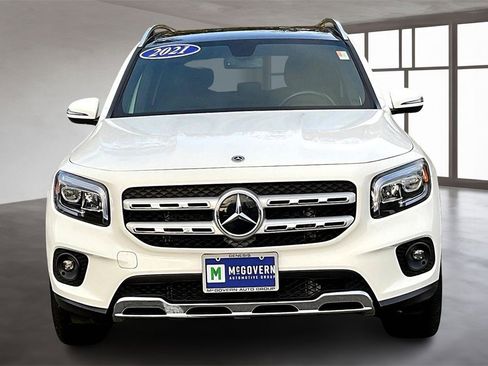 Used 2021 Mercedes-Benz GLB 250 4MATIC image 2