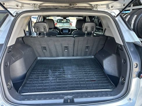 Used 2020 GMC Terrain SLT AWD/4WD image 13