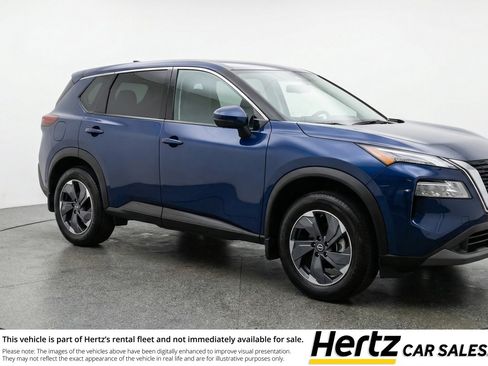 Used 2025 Nissan Rogue SV image 1