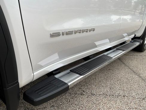 Used 2025 GMC Sierra 1500 SLT w/ SLT Premium Package AWD/4WD image 21