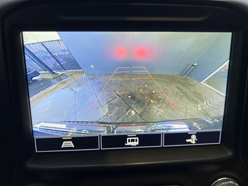 Used 2022 GMC Sierra 1500 AT4 image 32