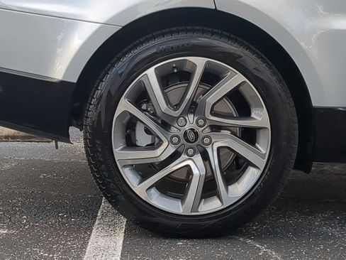 Used 2022 Land Rover Range Rover Sport HSE Silver Edition image 14