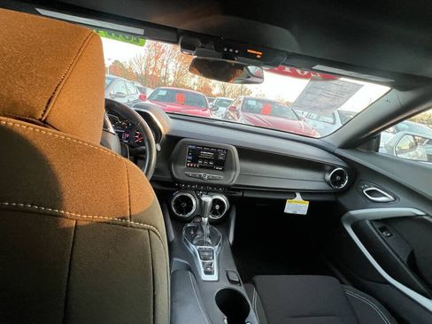 Used 2019 Chevrolet Camaro LT RWD image 9