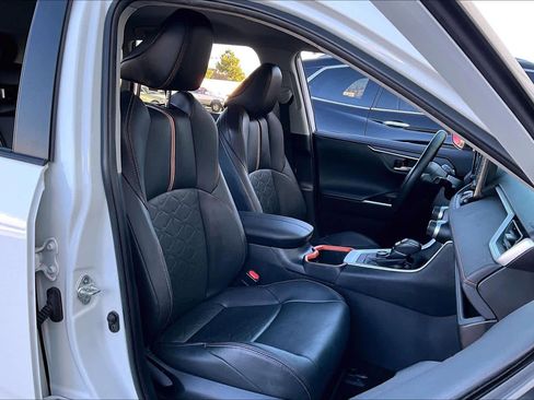 Used 2022 Toyota RAV4 Adventure image 8